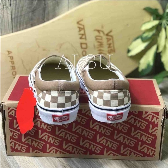 VANS Classic SlipOn Tger’s Checkerboard ChocolateW - Picture 3 of 8
